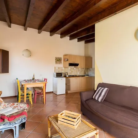 別荘 Charming House In With Shared Pool Vesime