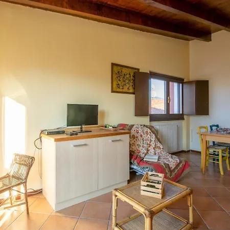 Charming House In With Shared Pool Vesime