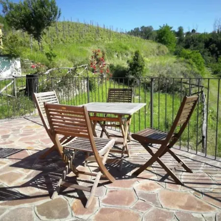 別荘 Charming House In With Shared Pool Vesime