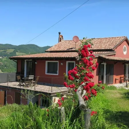 Charming House In With Shared Pool * Vesime