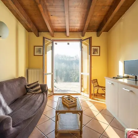 Holiday home Charming House In With Shared Pool