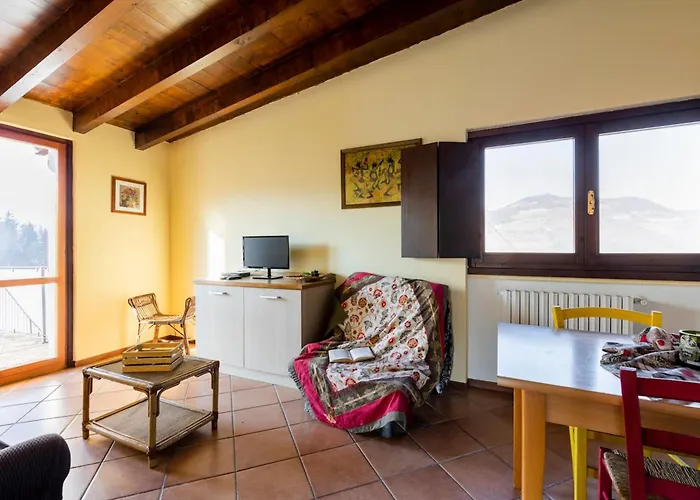 Charming House In With Shared Pool