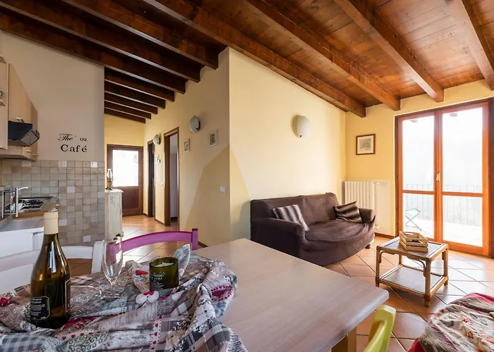 Charming House In With Shared Pool 度假居 *